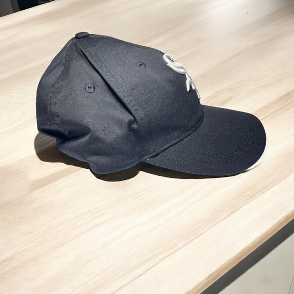 Chicago White Sox MLB Authentic Collection Adjustable Cap - Picture 2 of 5